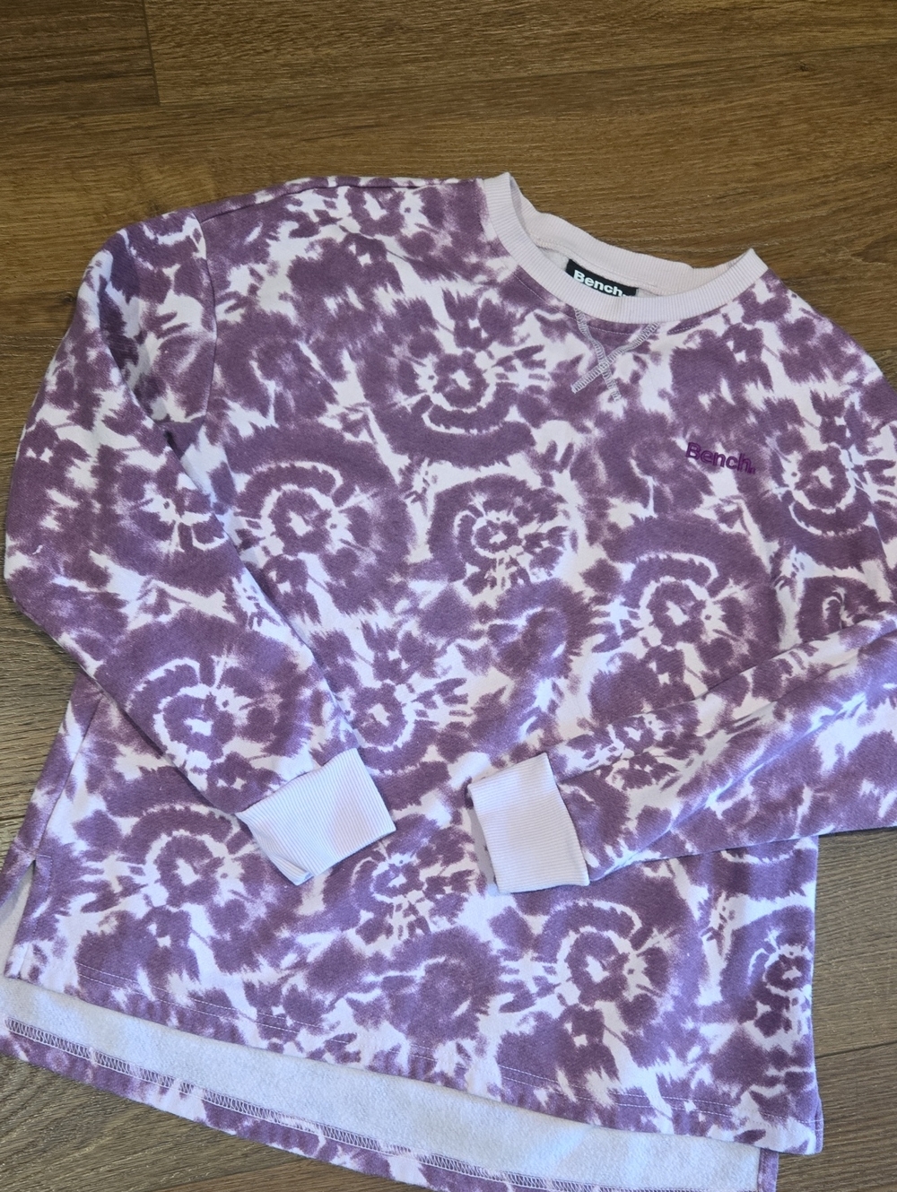 BENCH TIE DYE SWEATSHIRT...SIZE SMALL.. #8163